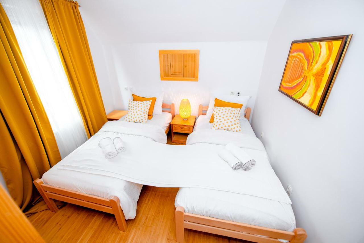 Apartment With View Zirovnica Exterior photo