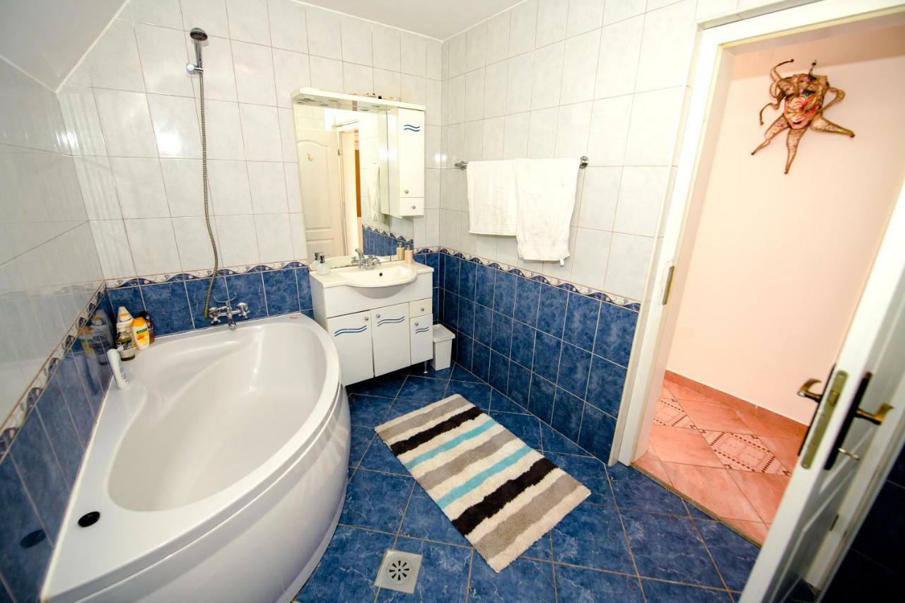 Apartment With View Zirovnica Exterior photo